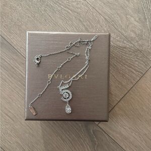 CHANEL Silver Necklace with Sparkling Accents